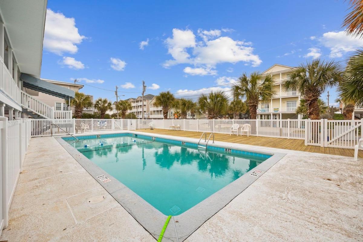 Cherry Grove Efficiency Just Steps From The Beach Myrtle Beach Exterior photo
